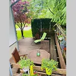 Ferienwohnung-/haus Mit Kostenfreiem Parkplatz アルテンベルク