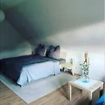 Ferienwohnung-/haus Mit Kostenfreiem Parkplatz