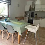 Ferienwohnung-/haus Mit Kostenfreiem Parkplatz Apartamento *