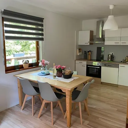 Apartmán Ferienwohnung-/haus Mit Kostenfreiem Parkplatz